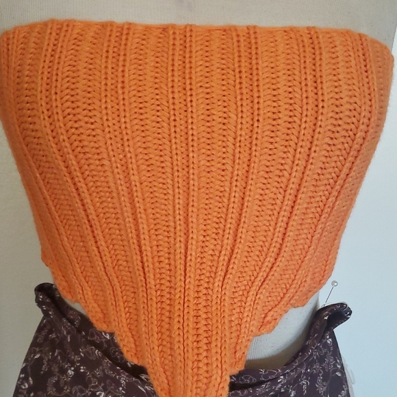 Vibrant Orange Ribbed Crop Top - Picture 1 of 5